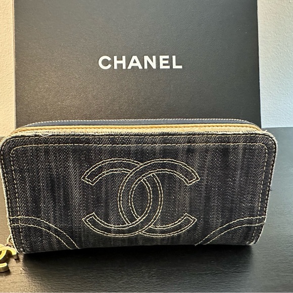 Authentic Chanel Denim Wallet, full inclusion with COA! - Picture 13 of 16